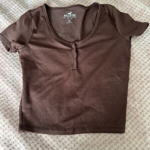 Hollister Women's Chocolate Brown Short Sleeve Tee